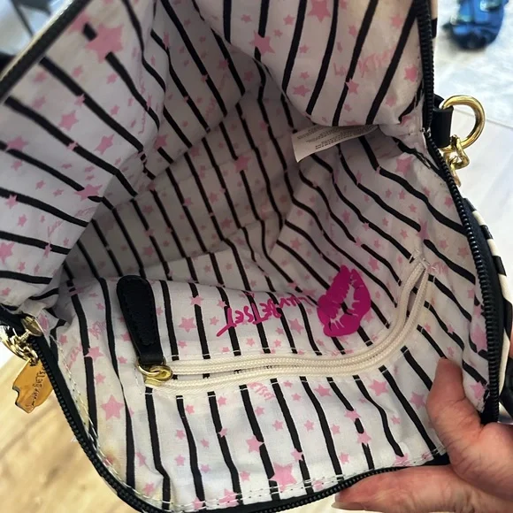 Betsey Johnson Striped Black and White Animal Face Handbag EUC - Picture 4 of 7
